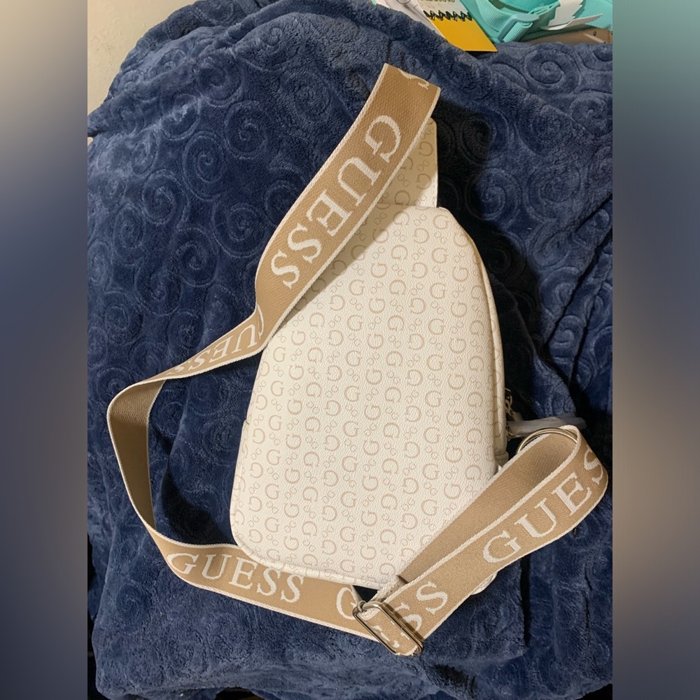 Guess Crossbody Sling Bag - Picture 2 of 6